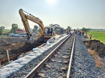 Perbaikan Jalur Kereta Api Bikin Kereta Api Telat, Ini Penyebabnya