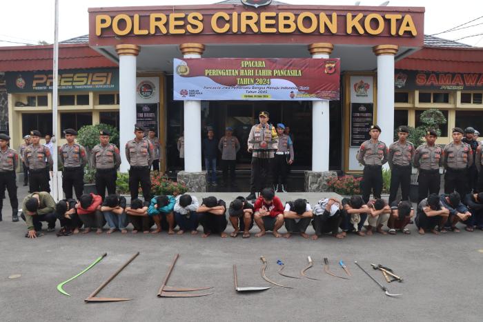 Satreskrim Polres Cirebon Kota Tangkap Pelaku Tawuran Konten di Dua Lokasi