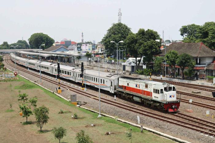 Semester 1 2024 Penumpang KA di Daop 3 Cirebon Melonjak 27,8 Persen