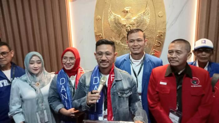 Dani-Fitria Daftar ke KPU: Tekad Kuat Hadapi Pilkada Kota Cirebon