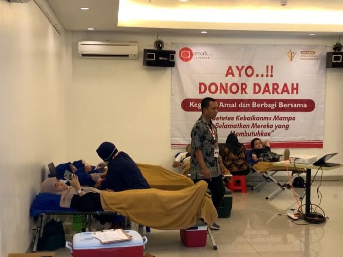 Amaris Hotel Cirebon Kumpulkan 26 Kantong Darah dalam Aksi Donor