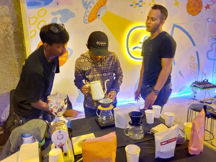 Hiburan Tanpa Alkohol: E Space Coffee Cirebon Hadirkan Konsep Coffee & Party