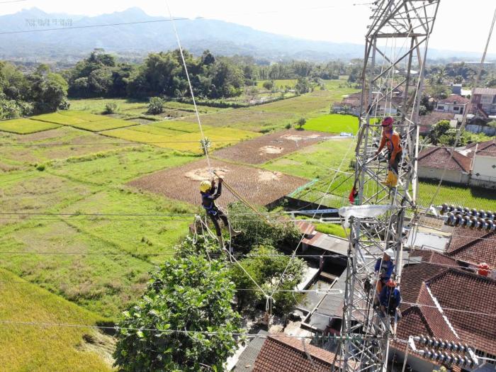 PLN Rampungkan Penggantian Peralatan Tower Tasikmalaya - Malangbong di Awal Ramadhan